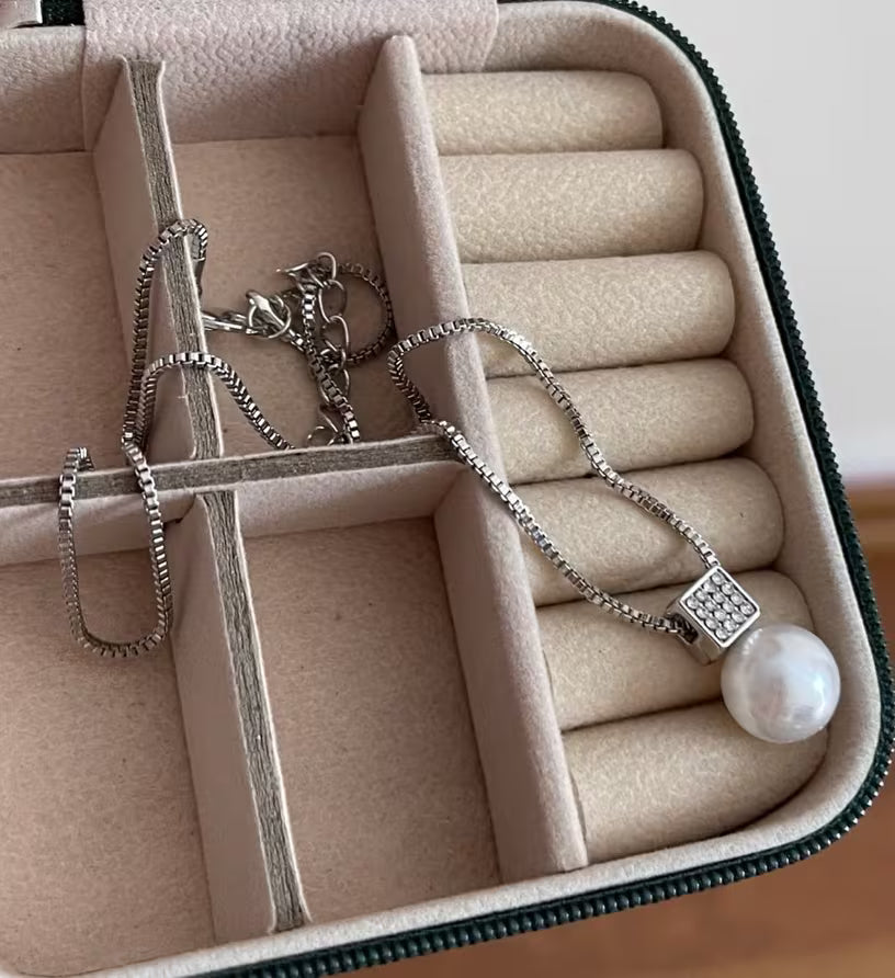 Karné Pärlkvadrat Set